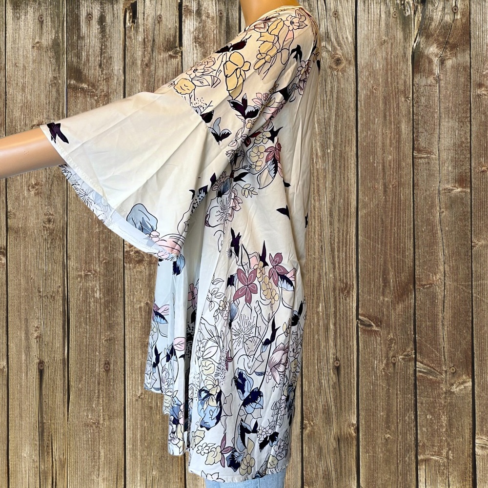 Miss look Lightweight Floral Bird 3/4 Bell Sleeve Boho Style Tunic Medium - Picture 8 of 13